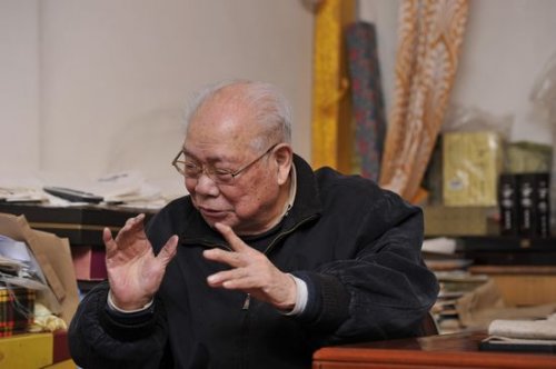 106歲馬識途宣布封筆：文緣未了情無已，盡瘁終身心似初